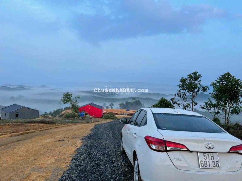 cần tiền bán nhanh mảnh view suối , Đất mặt tiền ngay thị Trấn.