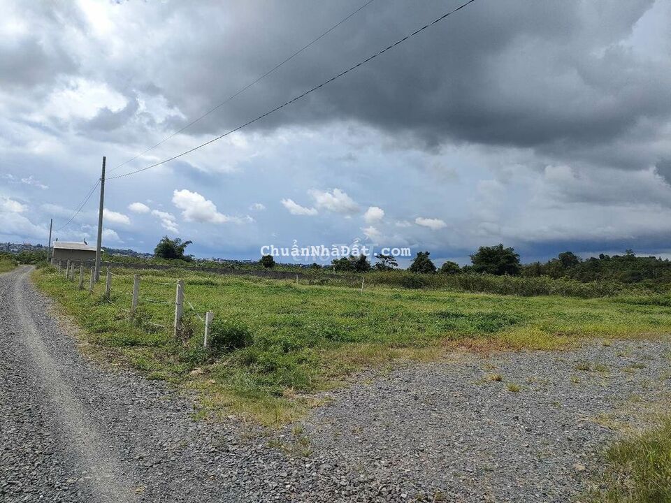 Đất đầu tư 2 mặt tiền cần bán