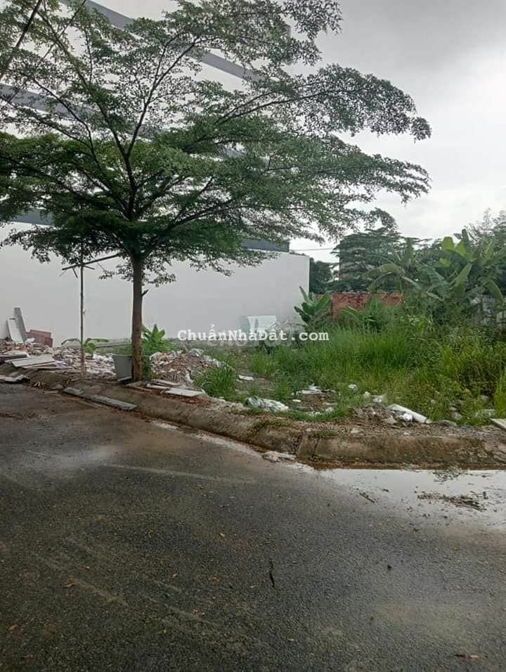 Bán gấp lô đất hai mặt tiền ngay VSIP 2 Bán gấp lô đất hai mặt tiền ngay VSIP 2