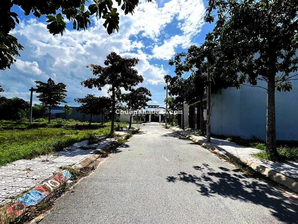 Gấp lắm rồi. Bán cắt lỗ lô đất 2 mặt tiền nở hậu VSIP2A Gấp lắm rồi. Bán cắt lỗ lô đất 2 mặt tiền nở hậu VSIP2A