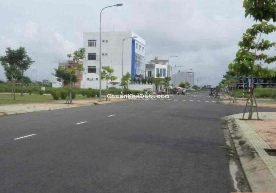 Gốp vốn kinh doanh nên cần bán gấp lô 75m2 vị trí siêu đẹp Tân Uyên Gốp vốn kinh doanh nên cần bán gấp lô 75m2 vị trí siêu đẹp Tân Uyên