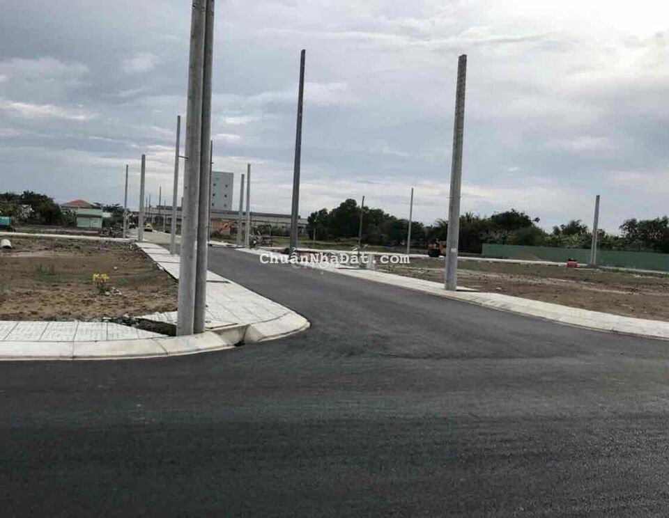 Bán gấp lô đất 85m2 khu vực gần Tân Uyên