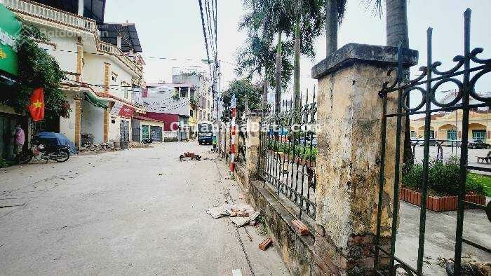 Bán đất Liên Mạc 55m2 đất, ngõ thông, trước nhà rộng, gần phố, giá chào 2.25 tỷ