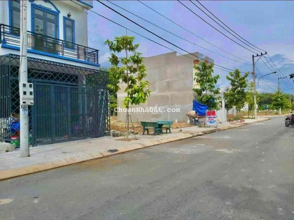 Hàng Ngộp Tân Uyên 600triệu 100m2 thổ cư ngay VSIP2 Mở Rộng