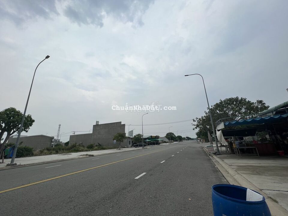 Chính chủ bán Ngộp 100m2 thổ cư 640 triệu ngay Khu C Vsip 2 Mở Rộng