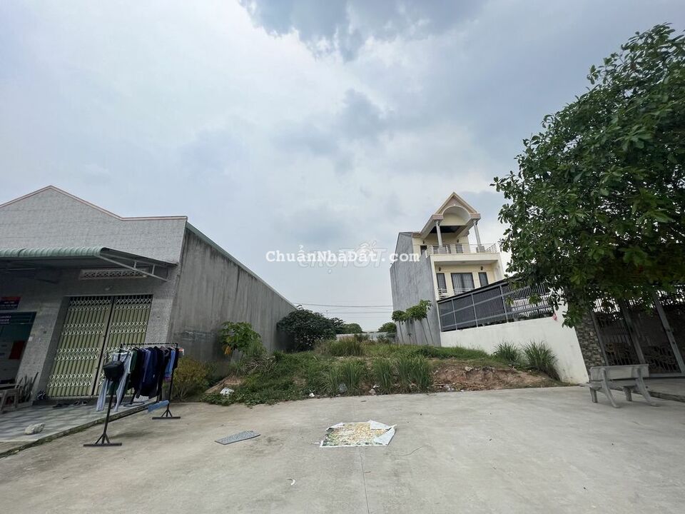 Chính chủ bán Ngộp 100m2 thổ cư 640 triệu ngay Khu C Vsip 2 Mở Rộng