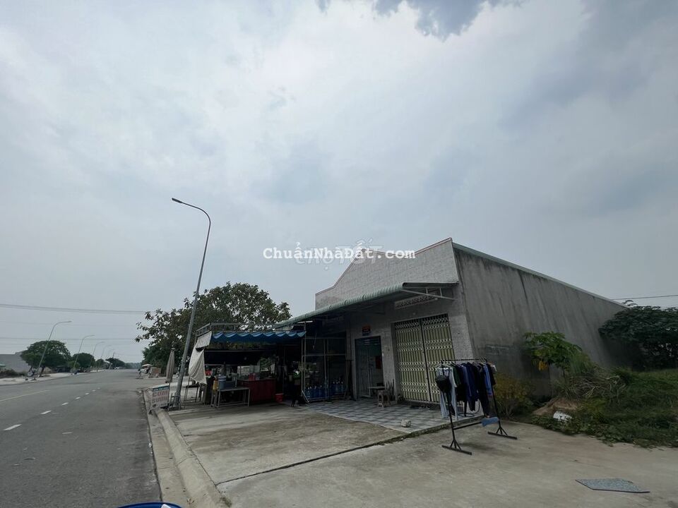 Chính chủ bán Ngộp 100m2 thổ cư 640 triệu ngay Khu C Vsip 2 Mở Rộng