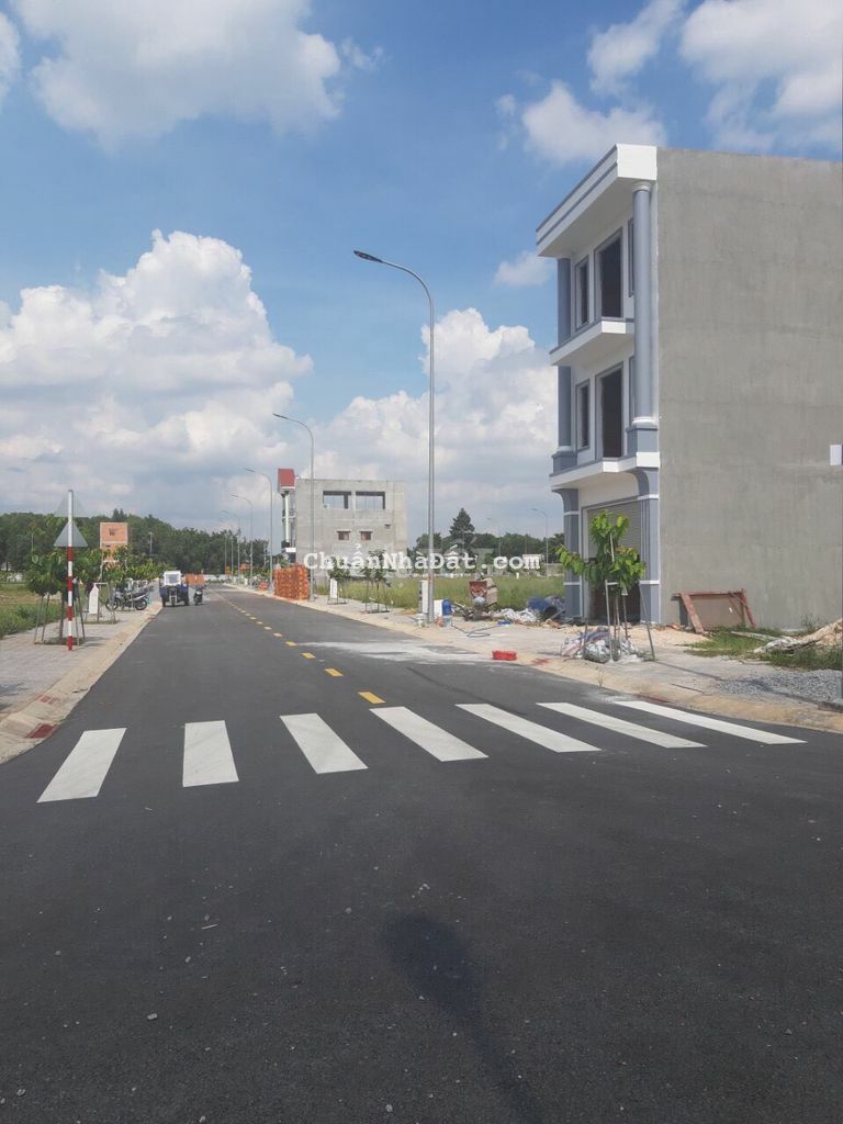 Hàng Ngộp VSIP 2 mở rộng 100m2 thổ cư chỉ 650 triệu Hàng Ngộp VSIP 2 mở rộng 100m2 thổ cư chỉ 650 triệu