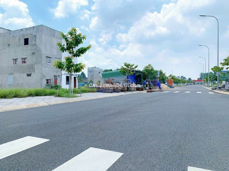 Hàng Ngộp VSIP 2 mở rộng 100m2 thổ cư chỉ 650 triệu Hàng Ngộp VSIP 2 mở rộng 100m2 thổ cư chỉ 650 triệu