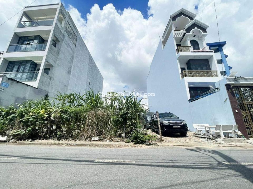 Ngộp lắm rồi, bán cắt lỗ lô đất sau lưng chợ Chánh Lưu