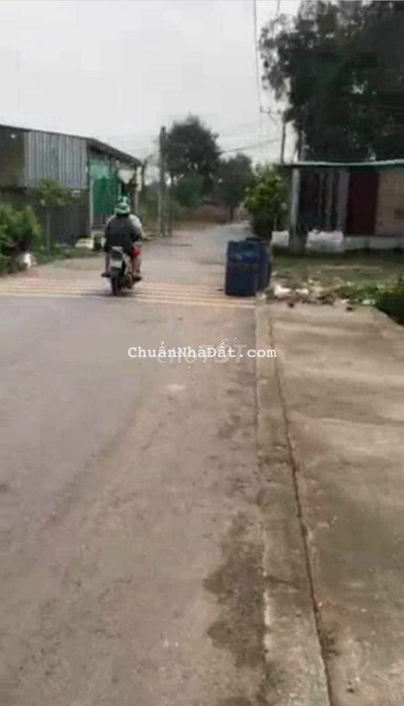 152m2 có 60 thổ ngay chợ Nhật Huy. Nay ngộp nên bán chỉ 900tr, còn TL 152m2 có 60 thổ ngay chợ Nhật Huy. Nay ngộp nên bán chỉ 900tr, còn TL