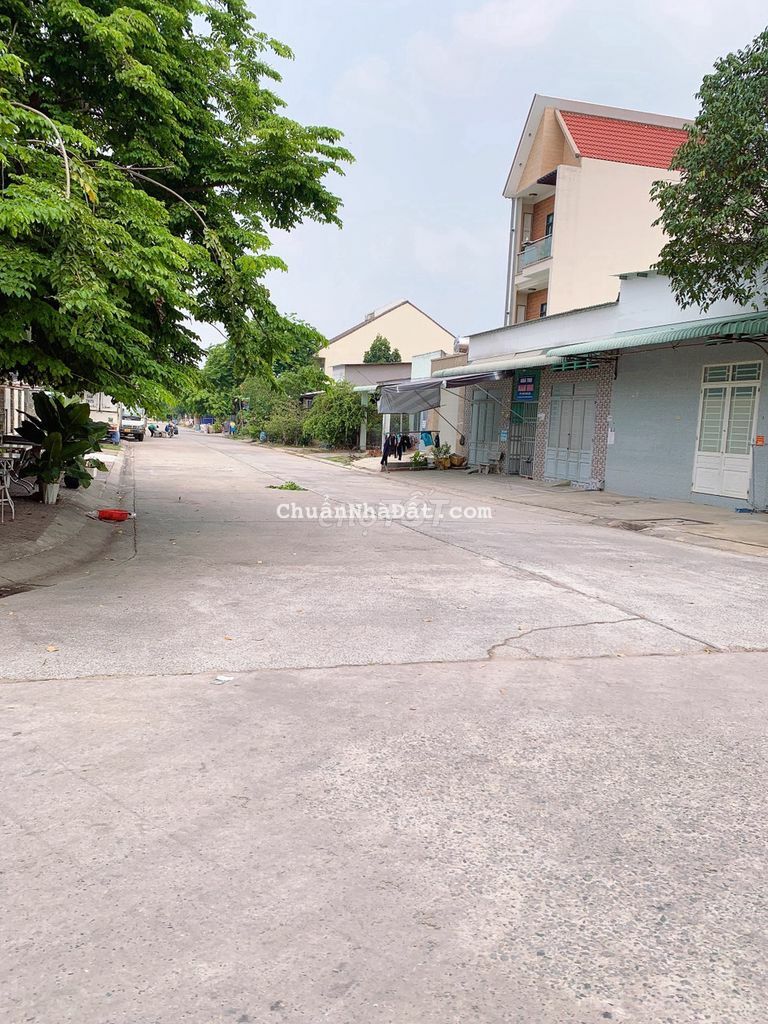 bán gấp lô đất bình duong. liền kề trp,hcm  1.1ty