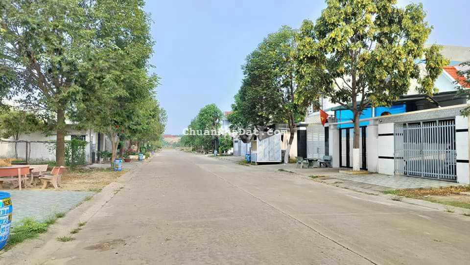 Chính chủ cần sang gấp lô góc đẹp xây ở và kinh doanh, 300m2 TC 100%