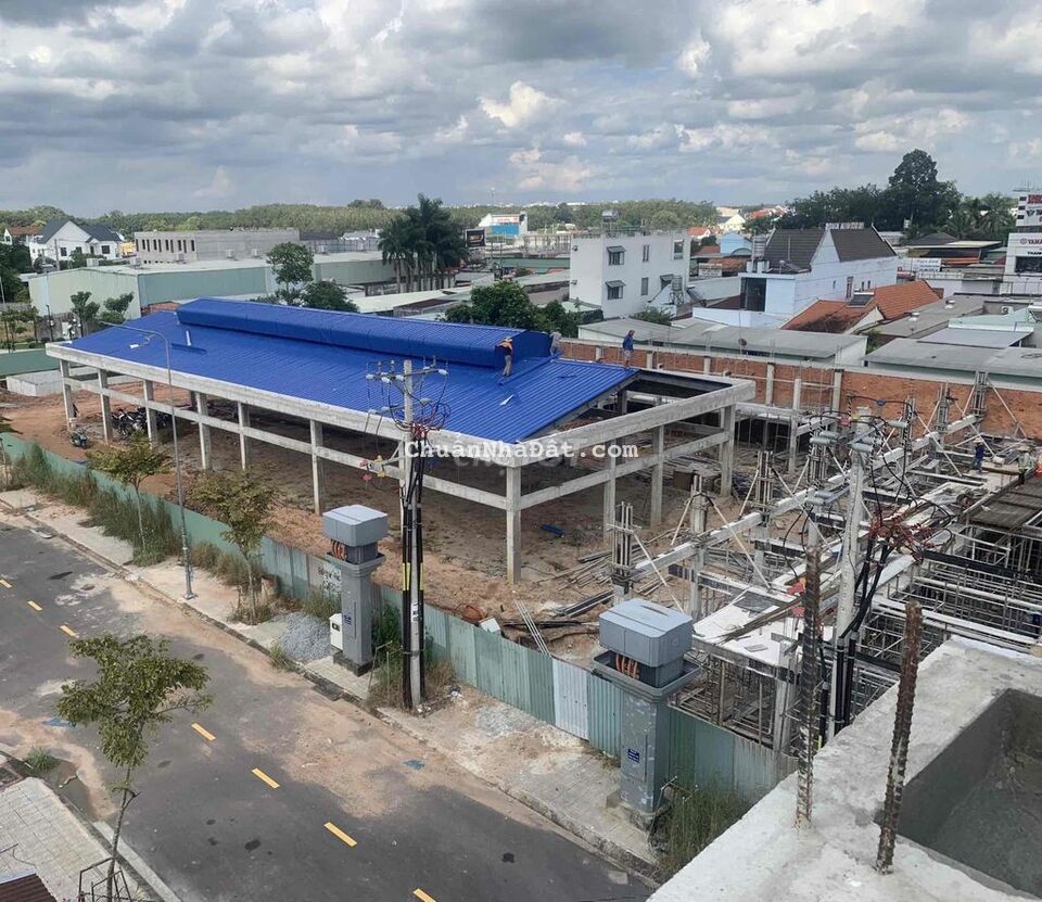 Cần bán nhà gác lửng ngay chợ hoà lợi