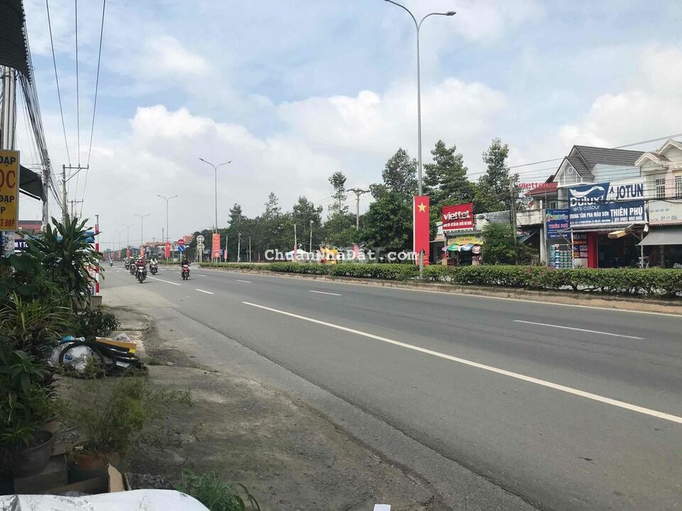 Bán đất ngay mặt tiền dt 741 Bến Cát giá chỉ 580 triệu