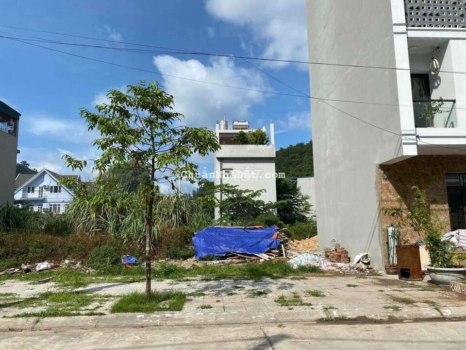 Bán Gấp Lô Đất 80m2 Vị Trí siêu đẹp Tân Uyên Giá Ngộp Bán Gấp Lô Đất 80m2 Vị Trí siêu đẹp Tân Uyên Giá Ngộp