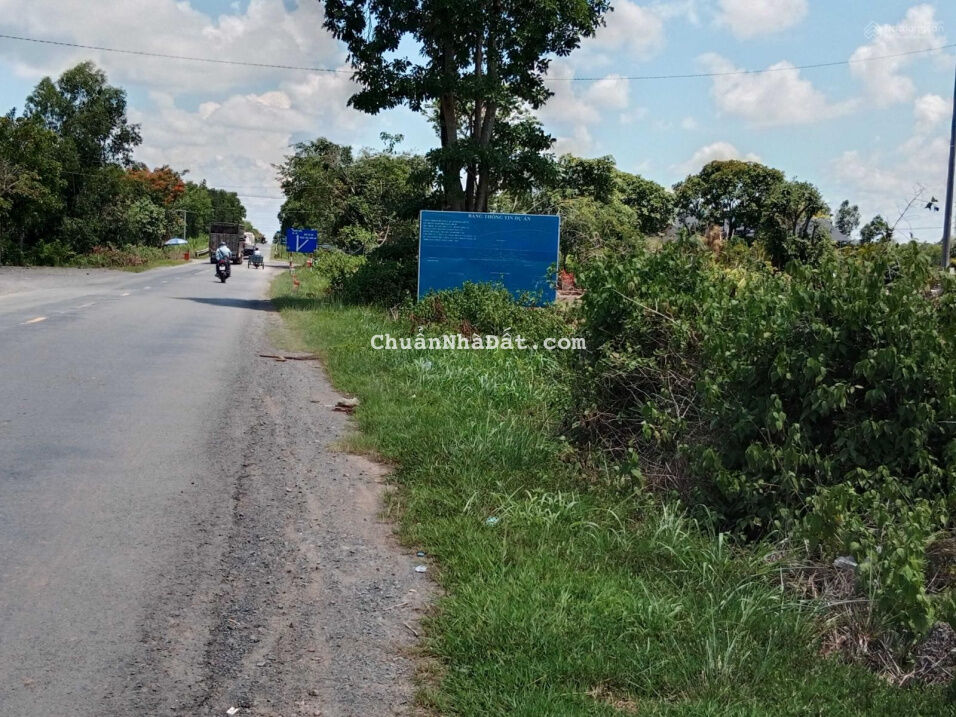 Đất vườn mặt tiền kênh lớn giá đầu tư tốt khu vực gần nhiều dự án lớn phát triển
