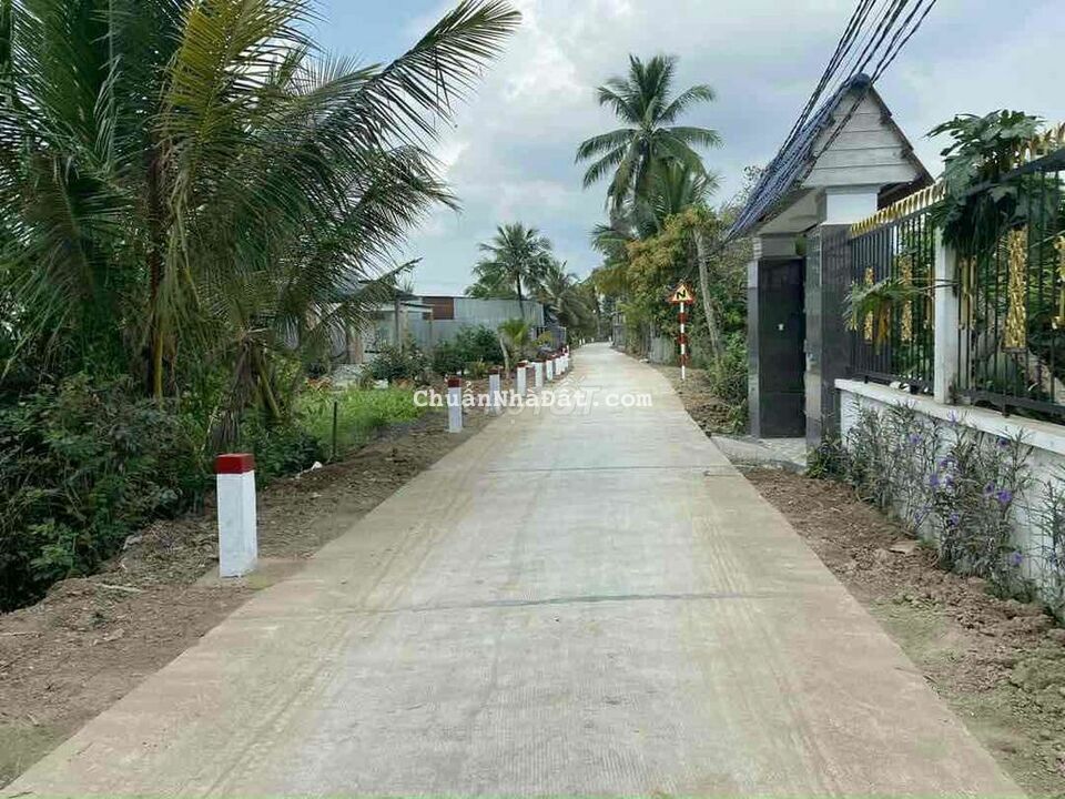 20x50 vườn. Cách 816 chỉ 300m. Đường xe ô tô 7 chỗ ngon lành