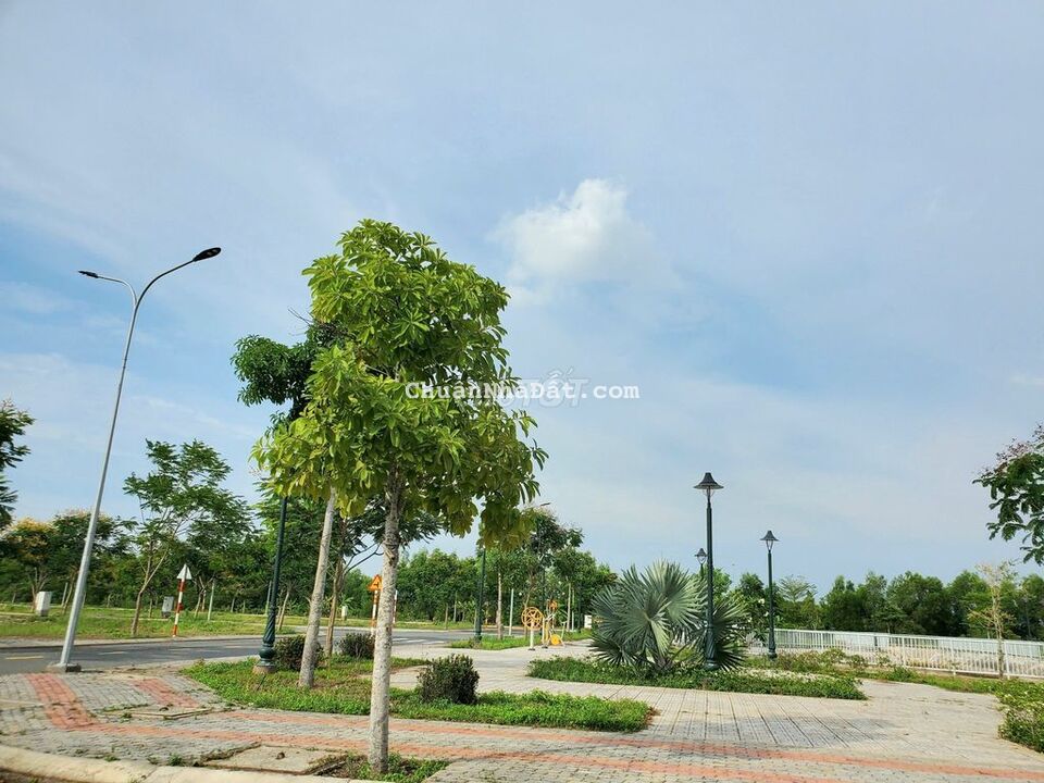 Chính chủ bán lô đất 80m2 đường 13m huyện Bến Lức,SHR Chính chủ bán lô đất 80m2 đường 13m huyện Bến Lức,SHR