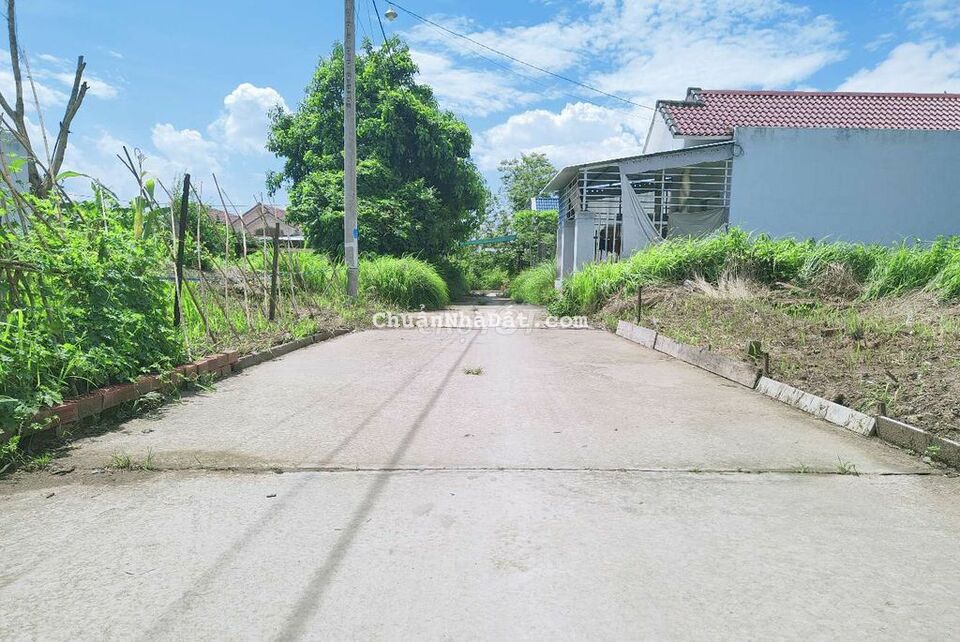 Đất xã Phú Hưng