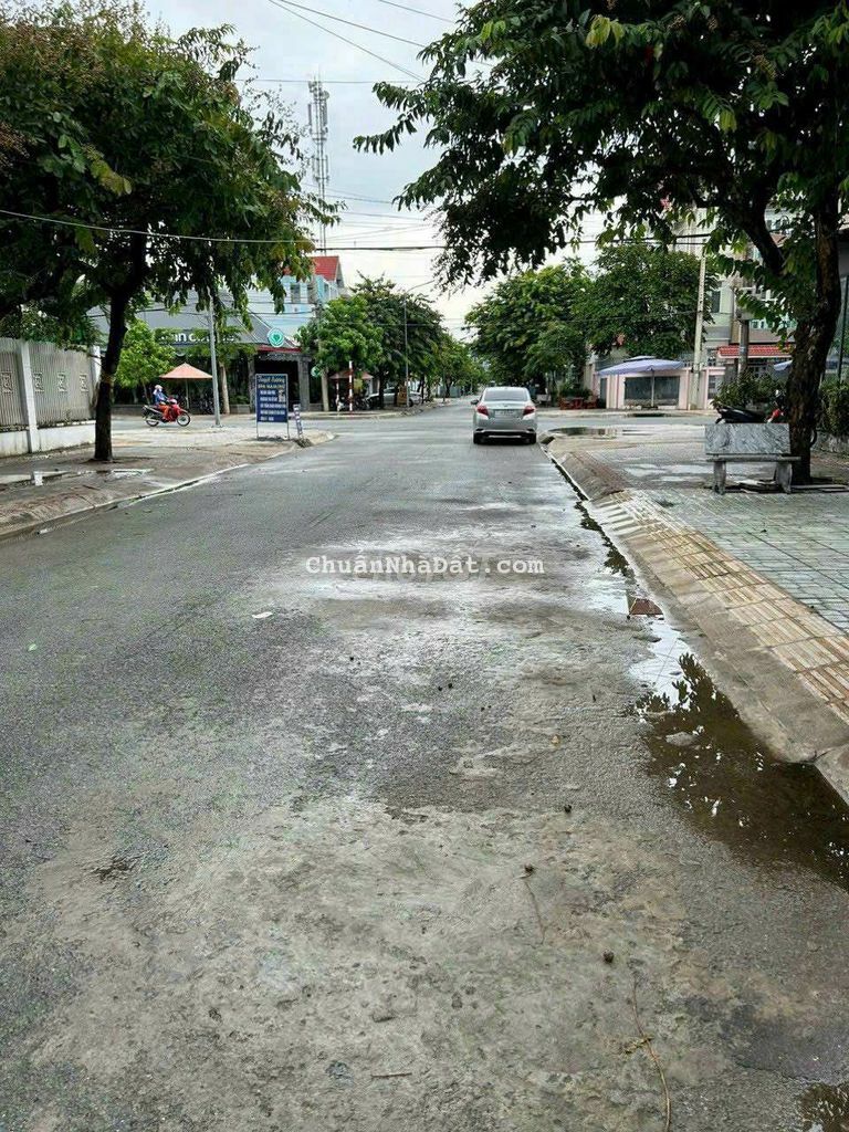 ĐẤT NỀN SÔ 2 KHU DC CHỢ CHUA PHÚ TÂN BẾN TRE