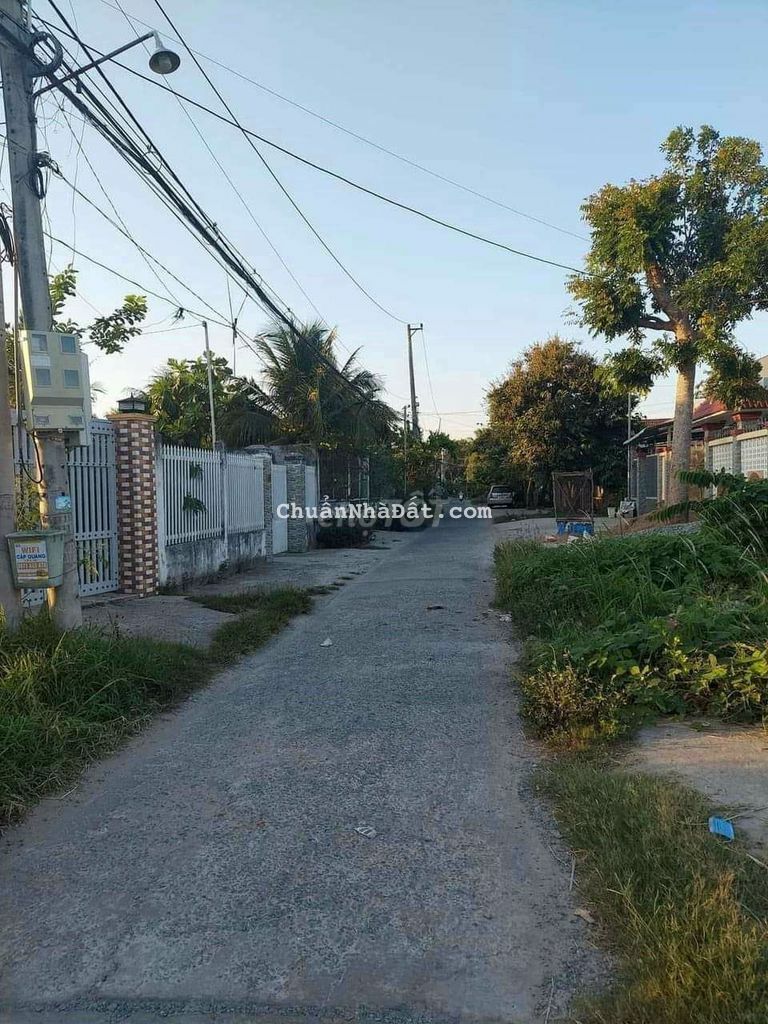 Bán đất MT hẻm Sân Bia