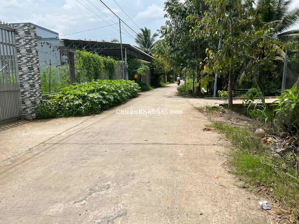 Bán nền 126m² có sẵn 50m² thổ cư đường oto 7 chỗ Sơn Đông, TP Bến Tre Bán nền 126m² có sẵn 50m² thổ cư đường oto 7 chỗ Sơn Đông, TP Bến Tre