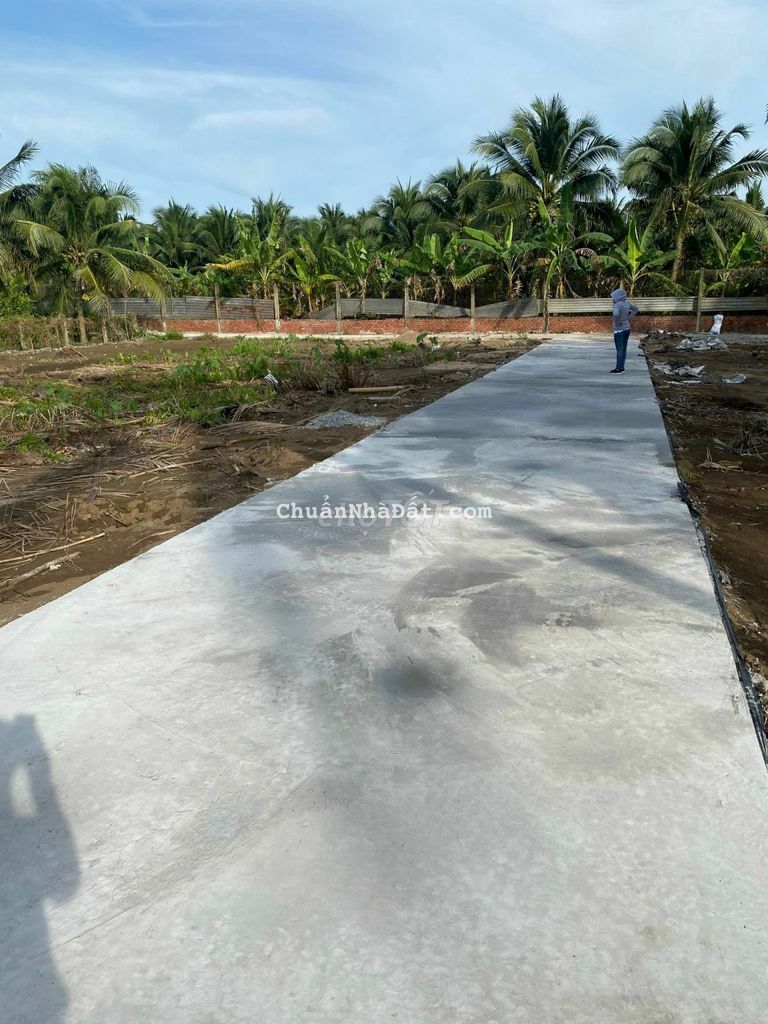 NỀN 6.5 X 20M PHÚ TÂN CÁCH NHỰA 173 CHỈ 100M OTO NỀN 6.5 X 20M PHÚ TÂN CÁCH NHỰA 173 CHỈ 100M OTO