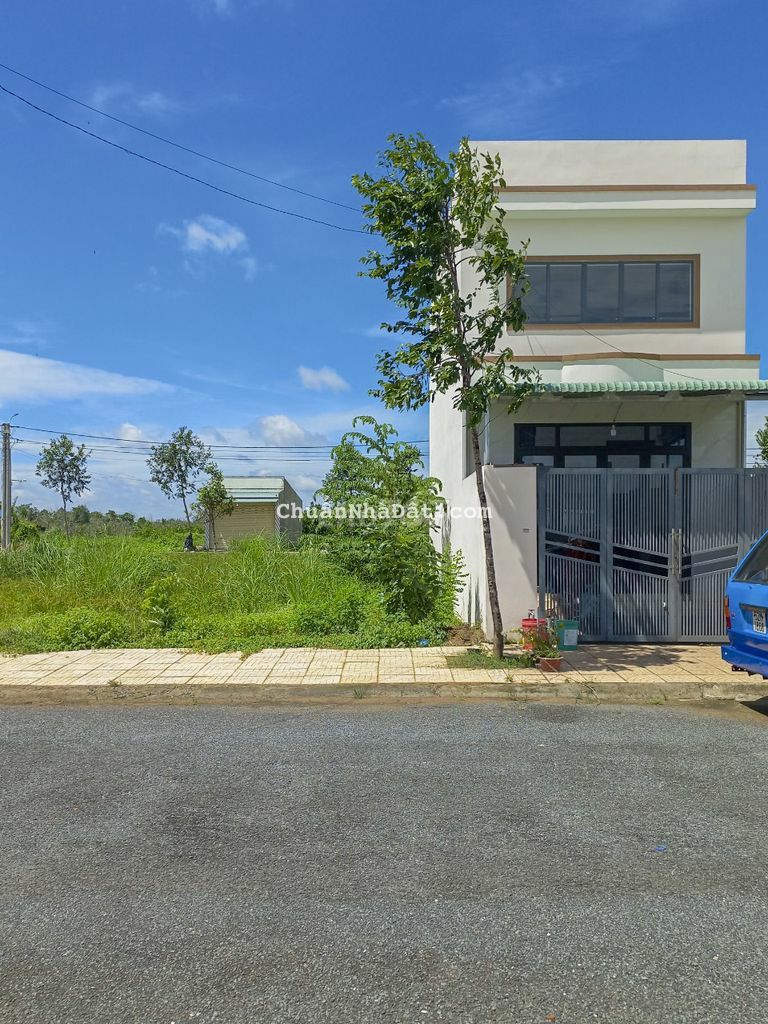 Nền Đẹp Thổ Cư – Sổ Hồng – Thanh Toán Trước Chỉ 200 Triệu/Nền