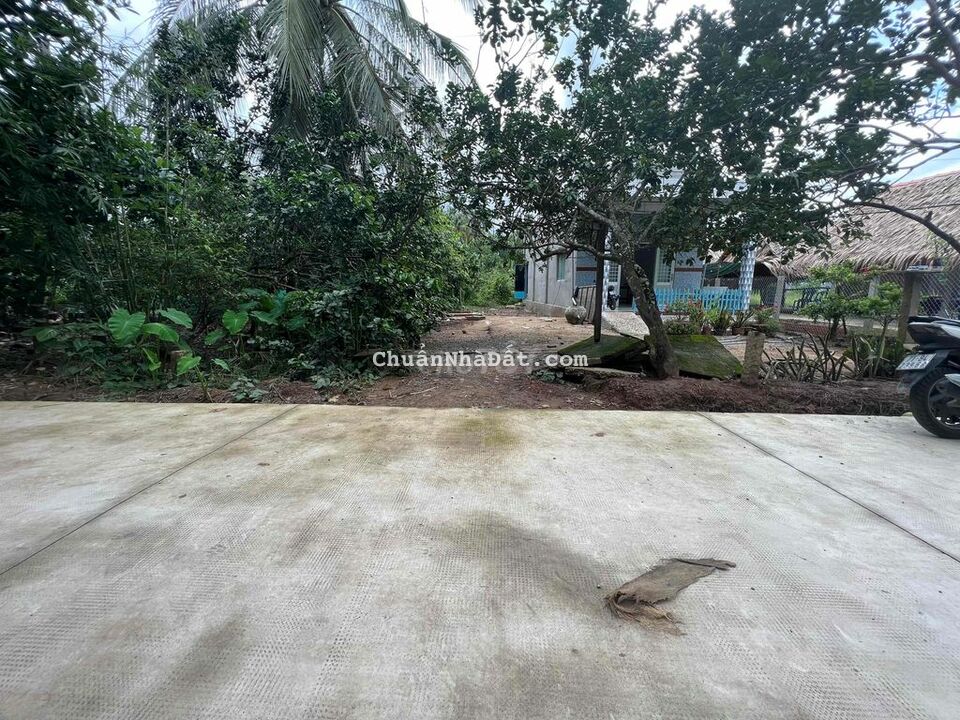 Bán nền đẹp có thổ cư, sẵn sổ, đường oto 16 chỗ tới nhà Thành Triệu