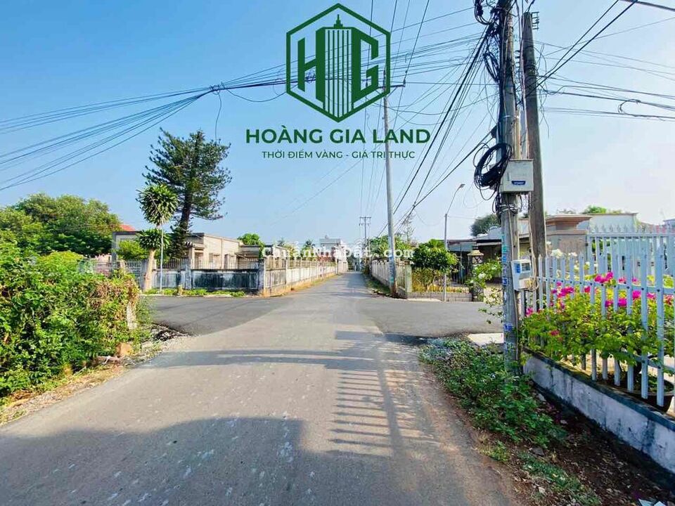 Đất Thổ Cư Mặt Tiền Nhựa thông thoáng ngay KDC Đông Đúc.Giá Ngộp Bank Đất Thổ Cư Mặt Tiền Nhựa thông thoáng ngay KDC Đông Đúc.Giá Ngộp Bank