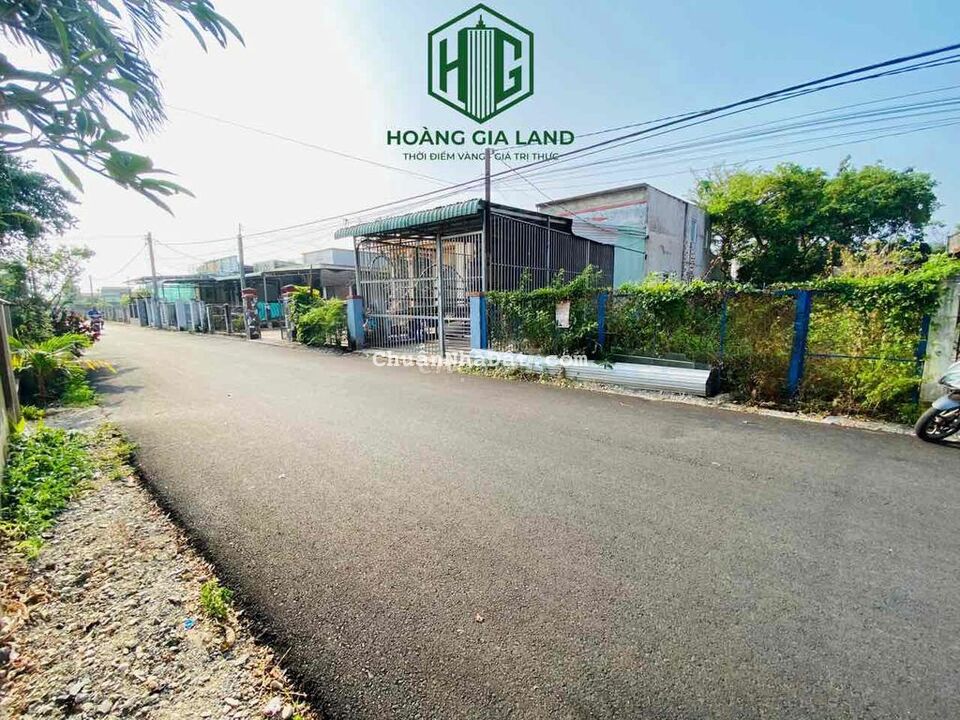 Đất Thổ Cư Mặt Tiền Nhựa thông thoáng ngay KDC Đông Đúc.Giá Ngộp Bank Đất Thổ Cư Mặt Tiền Nhựa thông thoáng ngay KDC Đông Đúc.Giá Ngộp Bank