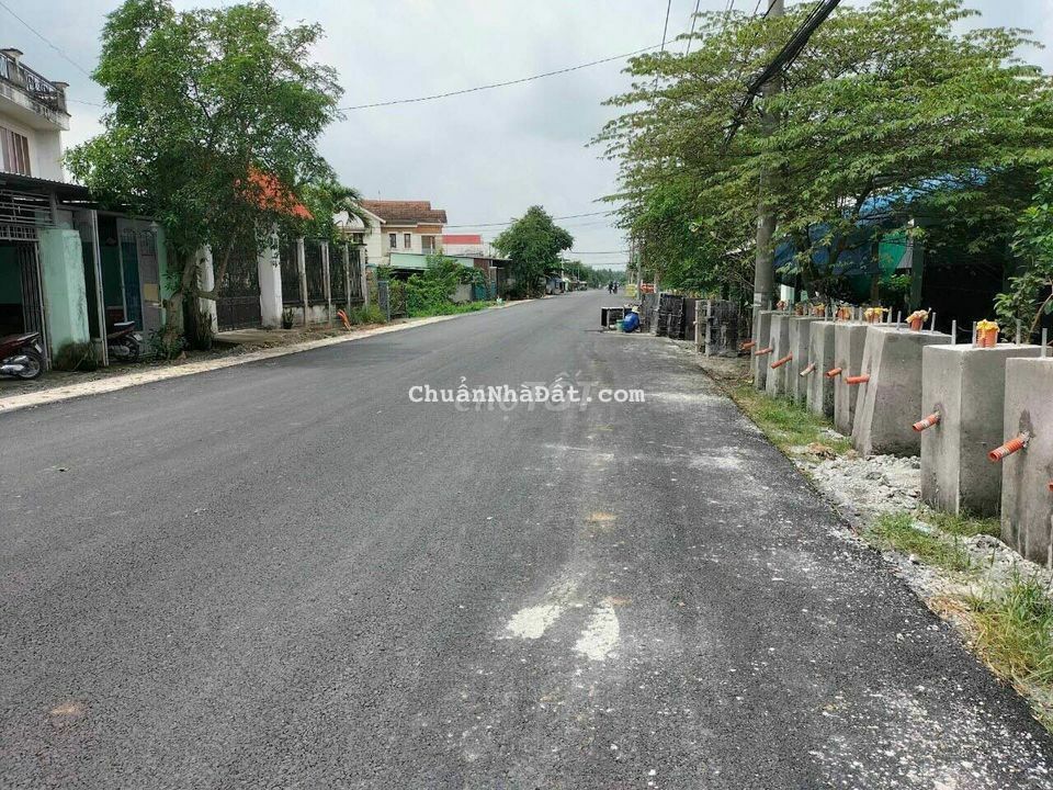 Về sống với con bán lại nhà vườn đã có cây ăn trái 1000m2 Về sống với con bán lại nhà vườn đã có cây ăn trái 1000m2