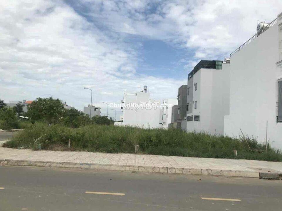 Chính chủ bán gấp 1000m2 mặt tiền đường ĐT 741. Ngân hàng hổ trợ 70%