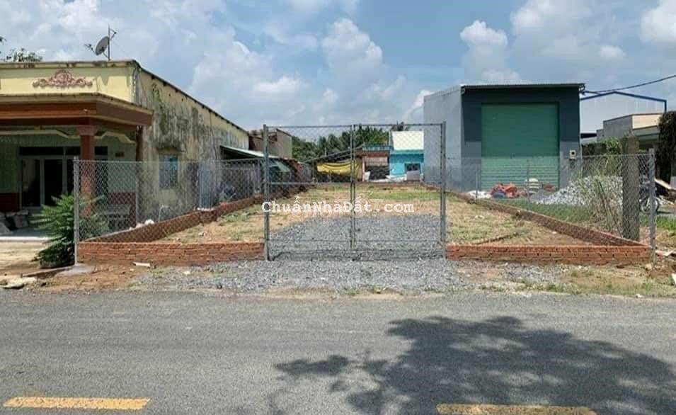 Cần bán 1000m2 mặt tiền đường 18m giá 500 triệu, dân cư đông đúc Cần bán 1000m2 mặt tiền đường 18m giá 500 triệu, dân cư đông đúc