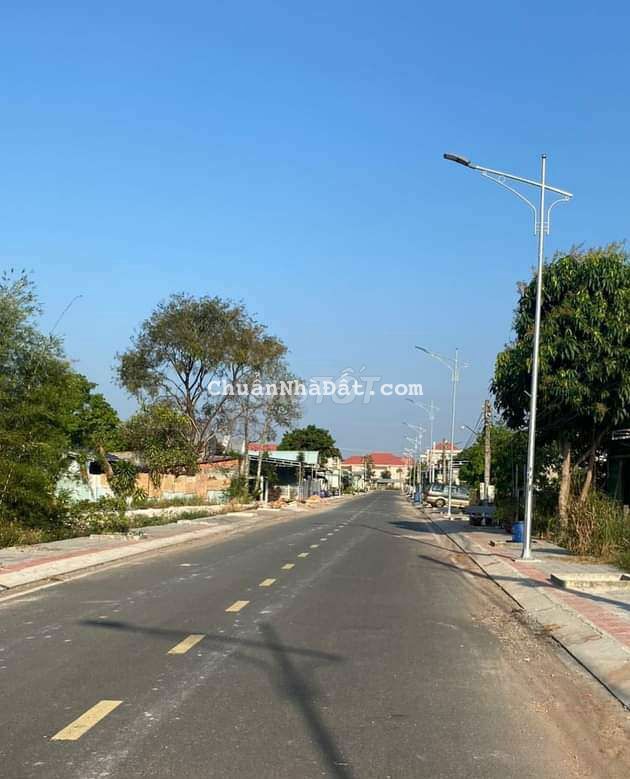 Lô đất 25x50 mặt tiền đường đẹp gần KCN gần KĐT chỉ 1,1ty sổ hồng riên