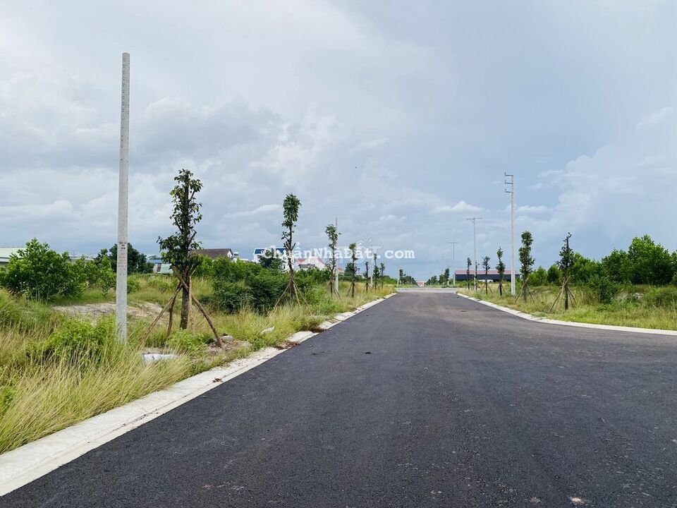 Ngộp Nặng Bán Gấp 1 Nền MT Đ. Song Hành Quốc Lộ 14, 150m2, Giá 680tr