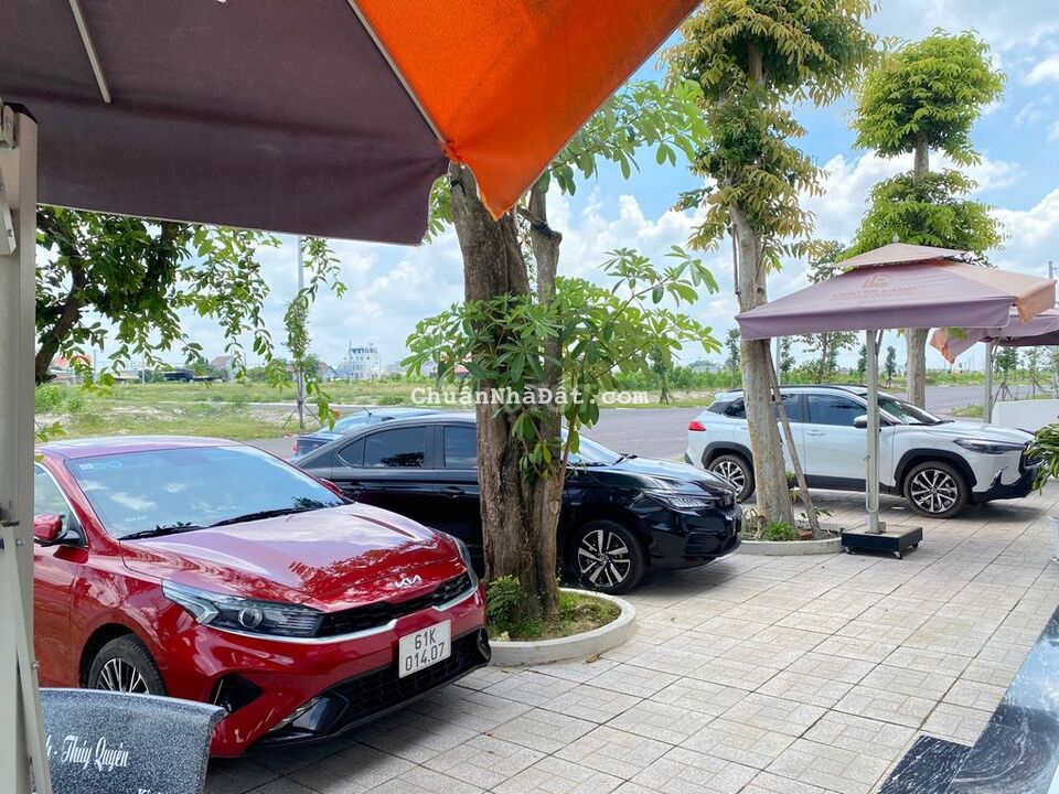 *** 1 Lô MT Nhựa 16m, Sát VP Center Land, Công Chứng Sớm, 750tr