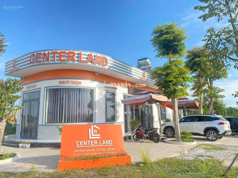 Duy nhất 1 lô mặt tiền nhựa 16m, sát bên VP Center Land, công chứng sớm, 750tr