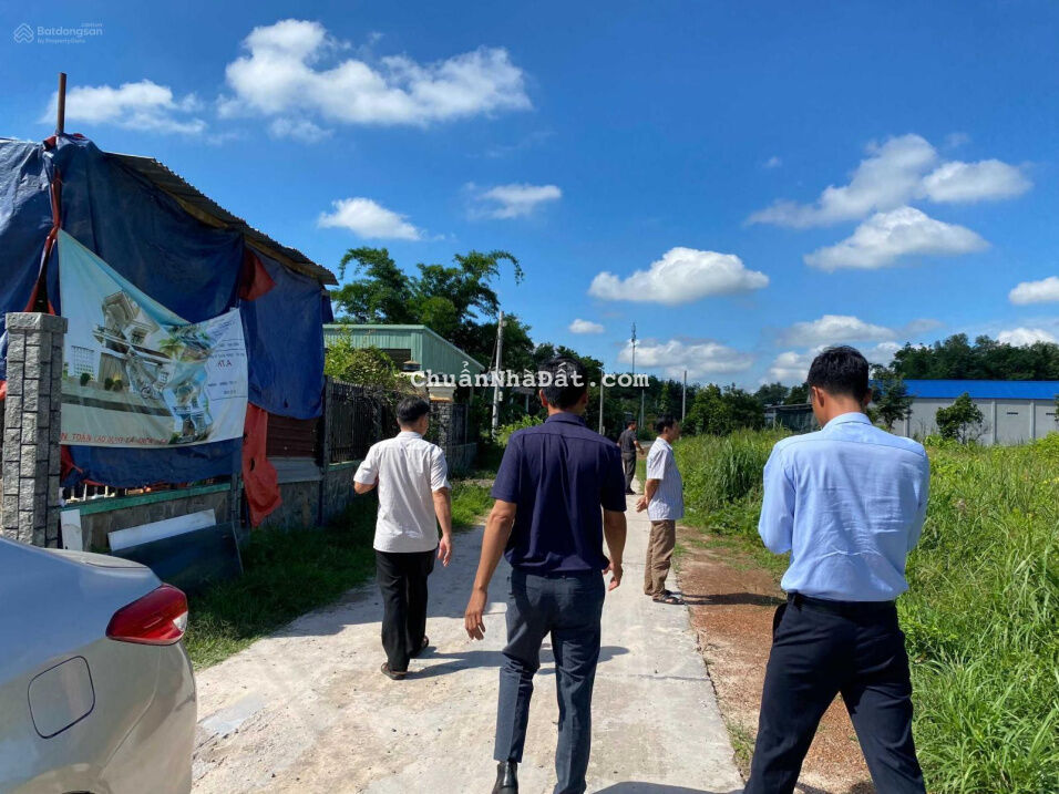 Bán gấp 3 nền liền kề đường liên phường Số 33, sát chợ minh long. Giá 650tr