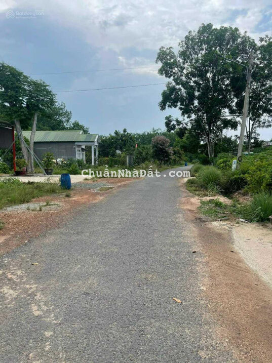 Bán gấp 3 nền liền kề đường liên phường Số 33, sát chợ minh long. Giá 650tr