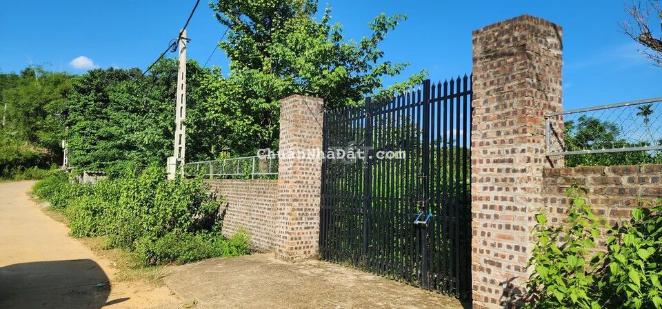 đất vườn thổ cư sẵn cây ăn trái diện tích 2100m2 sổ hồng riêng