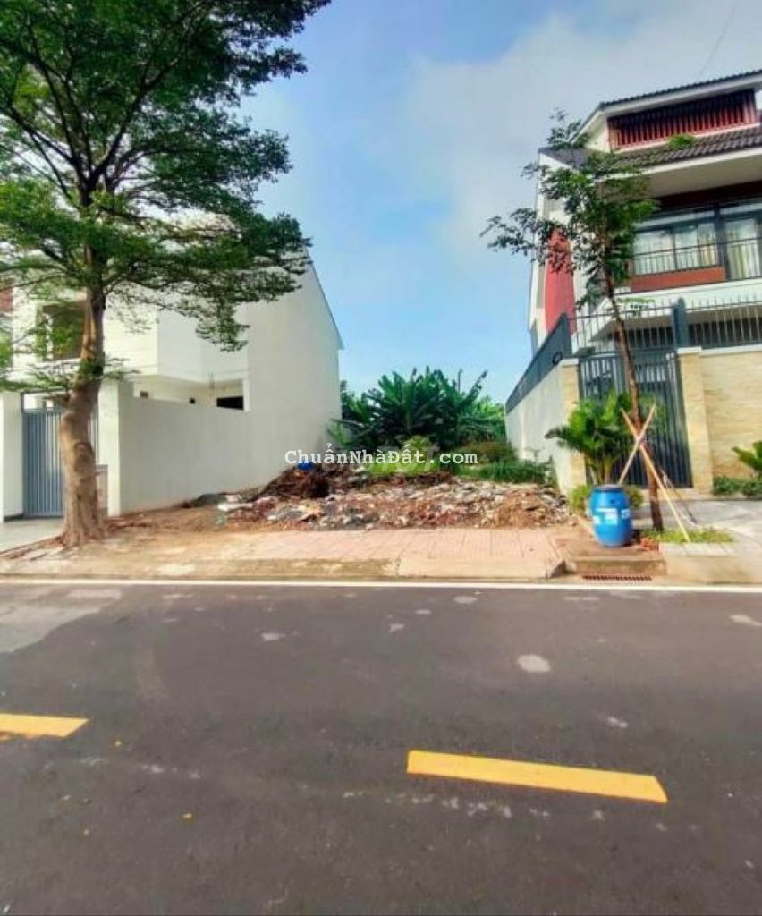 Đất ngộp ngay thị xã Chơn Thành 242m2 thổ cư sổ hồng riêng đường nhựa