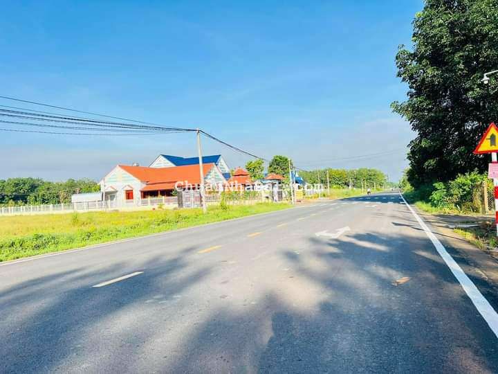 Cần bán lô mặt tiền đường tỉnh lộ dt 245m có tc chỉ1,2tỷ sổ sẵn cầm t