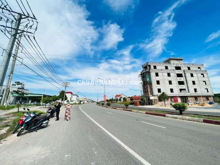 Lô đất 1tỷ8 sát KDC sát KCN cần bán gấp 11m nở hậu 15m có tc chỉ 800tr