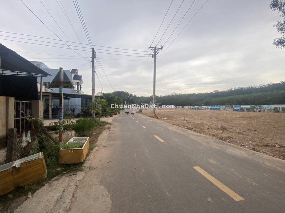 Bán đất chính chủ mặt tiền Quốc lộ 14 Bình Phước,dt 350m giá 210 triệu