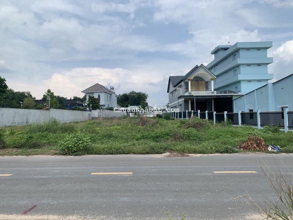 Về quê bán gấp 2 lô đất 5m*50m, 7m*50m giá chỉ 380tr, đường nhựa 32m