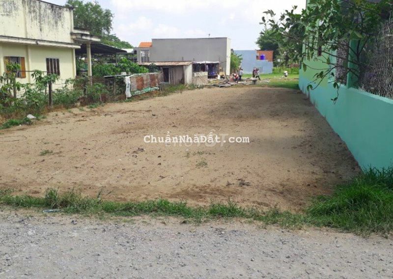 Chính chủ bán lô đất 10m*50m, mặt tiền đường nhựa 22m, sổ hồng riêng