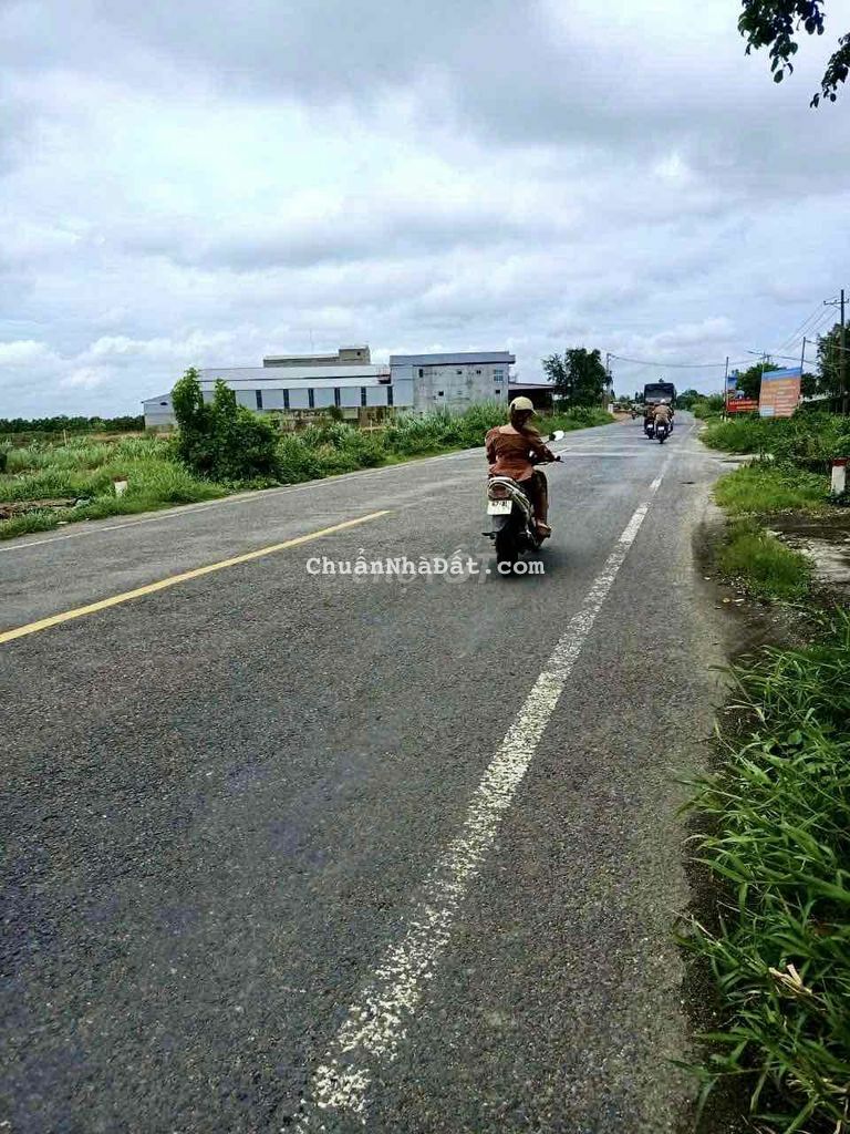 Bán 444m2 đất mặt tiền tỉnh lộ 944 - Hoà Bình Bán 444m2 đất mặt tiền tỉnh lộ 944 - Hoà Bình