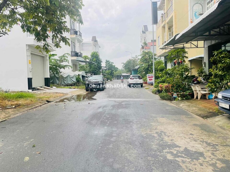 Bán nền đường B12 khu Hưng Phú cạnh siêu thị Go Bán nền đường B12 khu Hưng Phú cạnh siêu thị Go